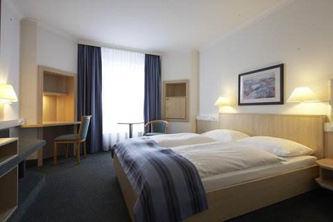 Intercityhotel 3*