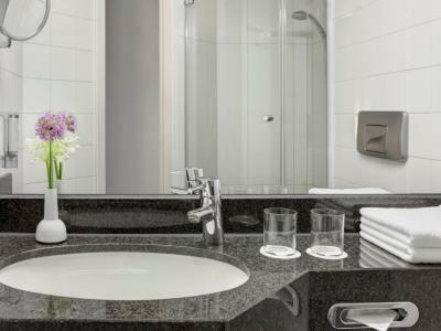 Intercityhotel 3*